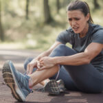découvrez comment identifier la gravité d'une entorse de cheville chez le coureur et quand il est essentiel de consulter un professionnel de santé pour une prise en charge adaptée.