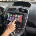 découvrez comment installer carplay sans fil sur votre kangoo 2 phase 1 grâce à nos meilleures astuces simples et efficaces pour une connexion optimale et un confort de conduite amélioré.