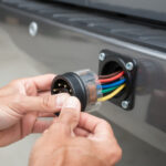 découvrez comment brancher facilement une prise remorque 7 broches avec notre guide étape par étape, pour assurer un raccordement sécurisé et efficace de votre remorque.