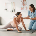 découvrez comment reprendre le sport en toute sécurité après une grossesse grâce à un programme personnalisé élaboré avec un médecin du sport, pour retrouver forme et bien-être progressivement.